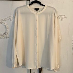 Ivory button front blouse. SZ XL. NWOT
